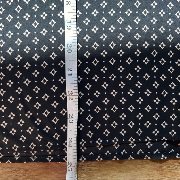 Loft - Long Sleeve Black and White Top Size : XS - Picture 8 of 9